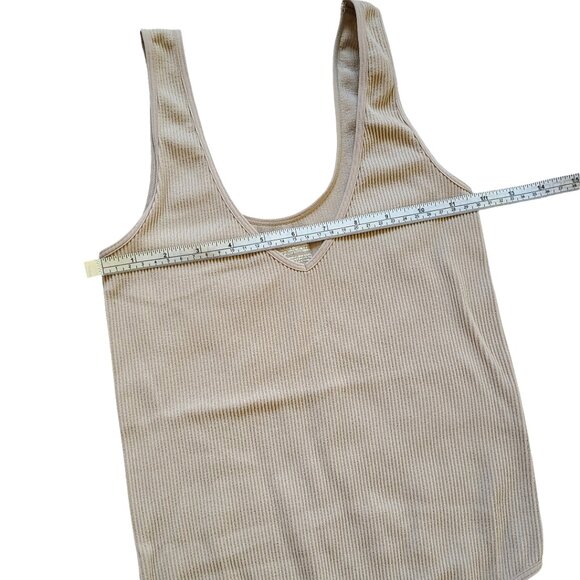 Colsie Women's Seamless Scoop Ribbed Bodysuit Beige Tan Med Basic Layering - Picture 6 of 7